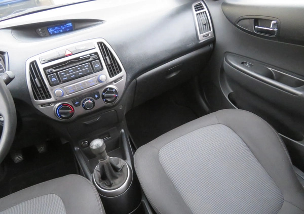 Hyundai i20 cena 14999 przebieg: 132341, rok produkcji 2012 z Zabłudów małe 326